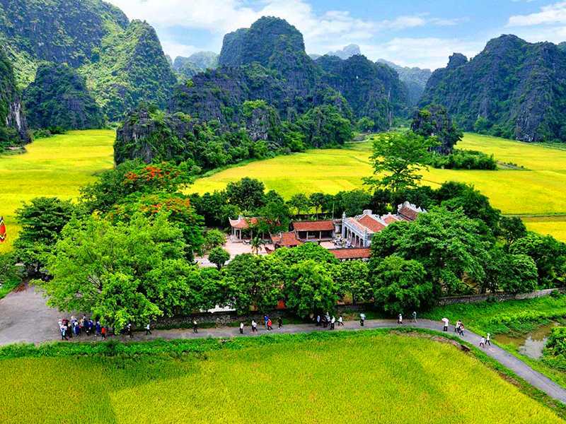 Hoa Lu - Trang An - Ninh Binh 1-Day Luxury Tour