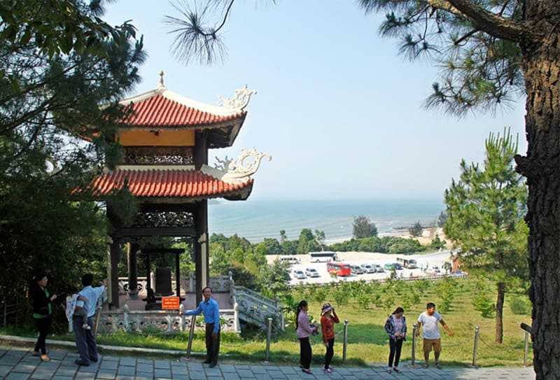 Phong Nha Tour - Vung Chua Yen Island - Bai Da Nhay