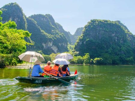 Hoa Lu - Trang An - Ninh Binh 1-Day Luxury Tour