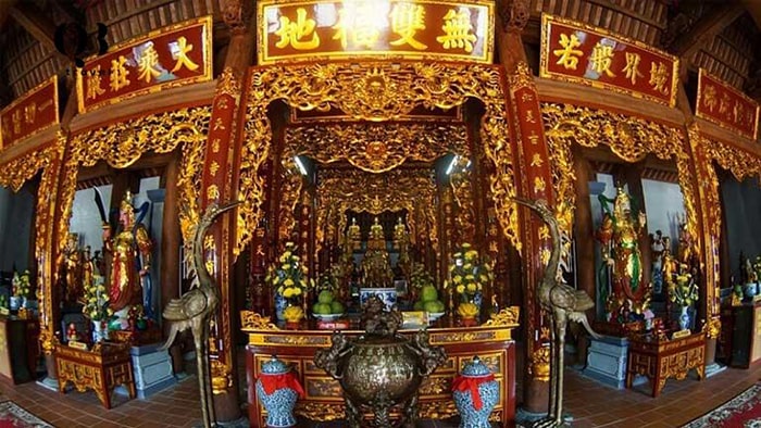 Visit Hoang Phuc Pagoda