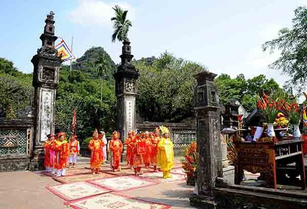 Hoa Lu Festival Ninh Binh